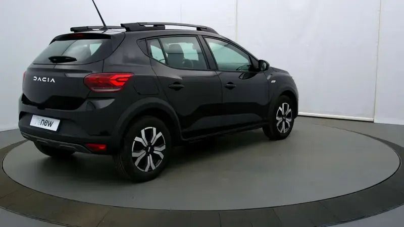 Image 2/4