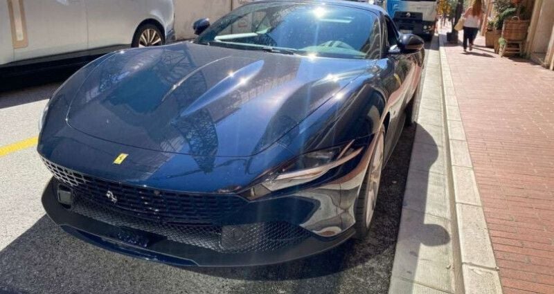 Bleu Nouvelle 2025 Ferrari Roma Coupé | 288 500 € - Image 1/4