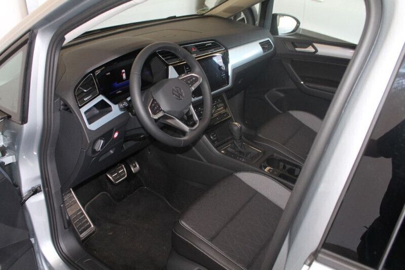 Utilisé 2024 VW Touran Monospace | 35 000 € (Bon prix) - Image 1/4