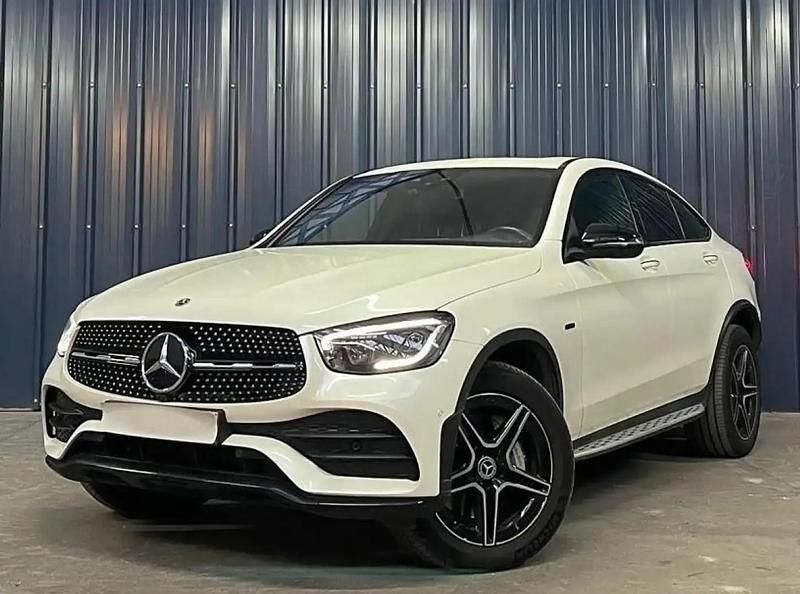 Blanc Occasion 2021 Mercedes GLC300e AMG line SUV | 37 990 € (Prix juste) - Image 1/4