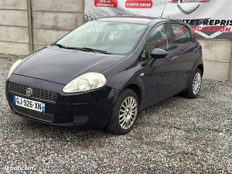 Bleu Utilisé 2009 Fiat Punto Citadine | 1 990 € - Image 1/4