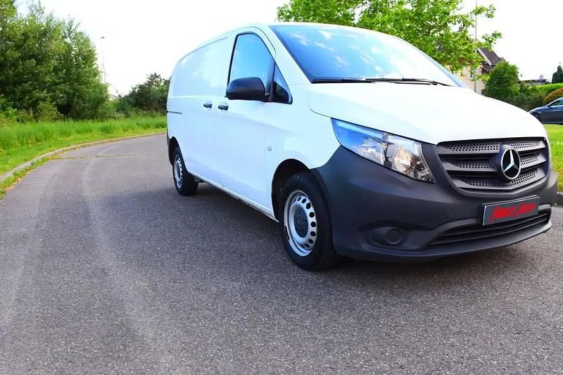 Blanc Utilisé 2022 Mercedes Vito Monospace | 21 490 € (Super prix) - Image 1/4