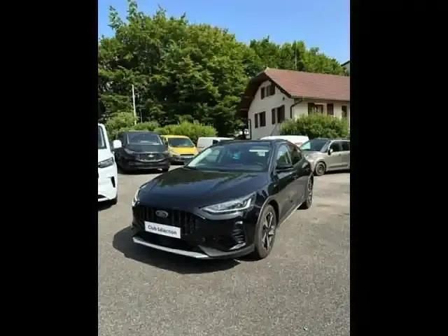 Rouge Occasion 2023 Ford Focus Viva Berline | 21 990 € (Prix juste) - Image 1/4