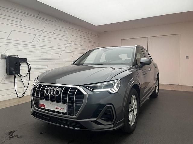 Gris daytona nacré Utilisé 2021 Audi Q3 S-Line SUV | 33 990 € (Prix juste) - Image 1/4