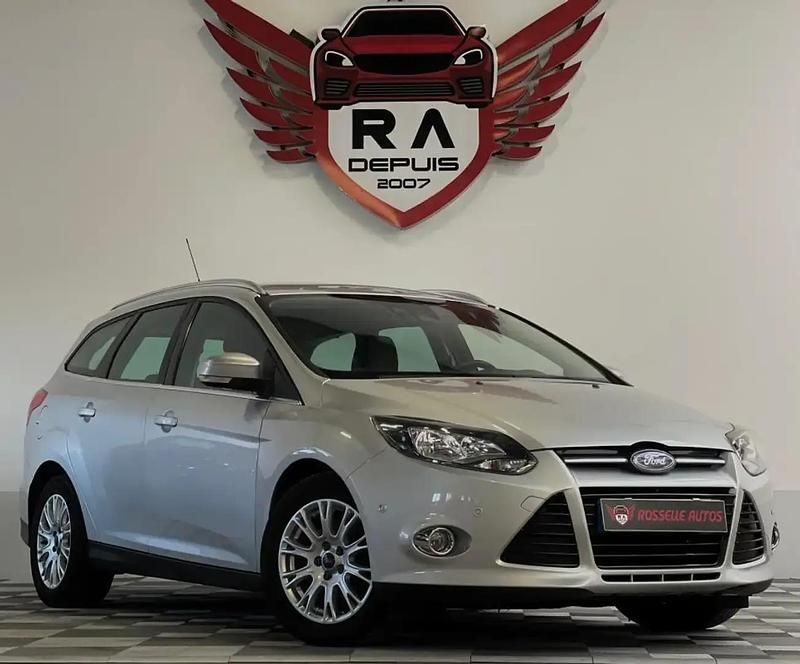 Gris Utilisé 2011 Ford Focus Titanium Break | 7 999 € - Image 1/4