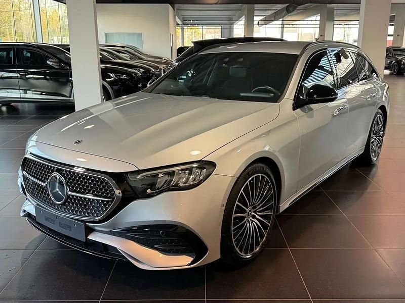 Argent Occasion 2024 Mercedes E300 AMG Break | 50 390 € (Super prix) - Image 1/4
