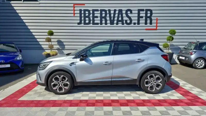Utilisé 2022 Renault Captur Techno SUV | 17 999 € (Prix juste) - Image 1/4