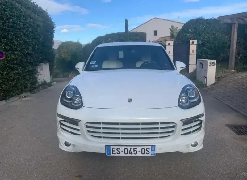 Utilisé 2017 Porsche Cayenne SUV | 45 000 € - Image 1/4