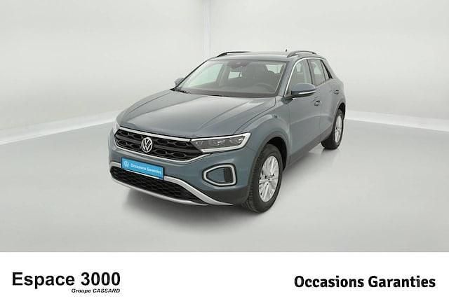 Bleu Utilisé 2024 VW T-Roc Life SUV | 25 980 € (Prix juste) - Image 1/4