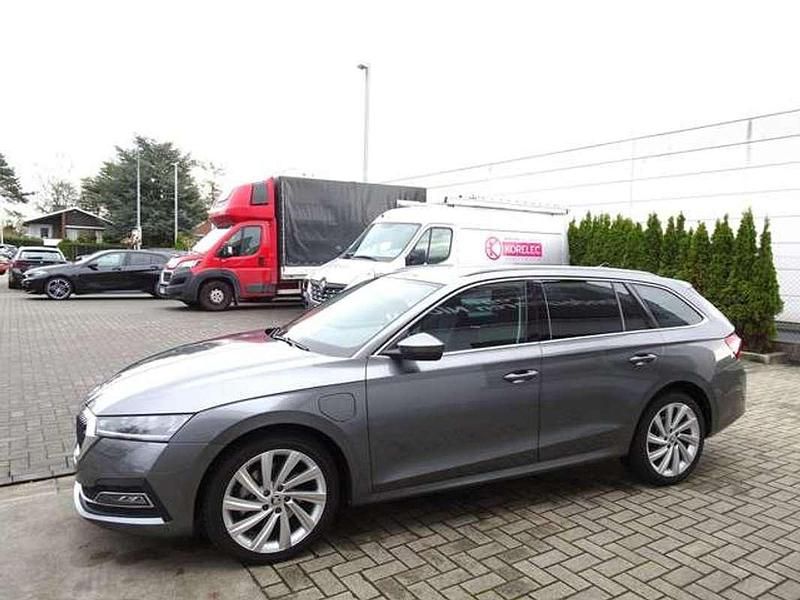 Occasion Skoda Octavia 150 ch (110 kW) 2023 Gris Break