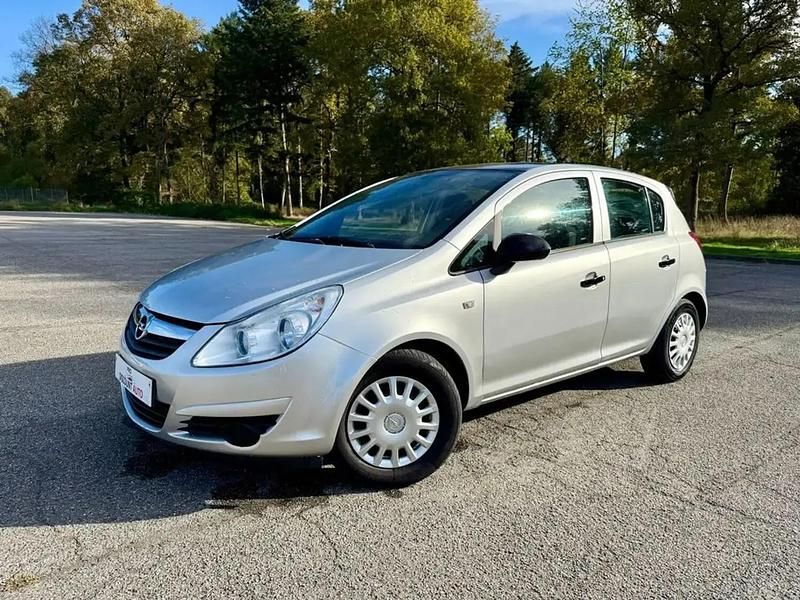 Utilisé 2007 Opel Corsa Enjoy Berline | 2 000 € (Prix juste) - Image 1/4