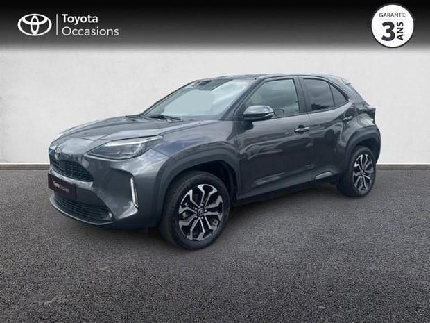 Gris Utilisé 2022 Toyota Yaris Hybrid Design | 22 490 € (Prix juste) - Image 1/4