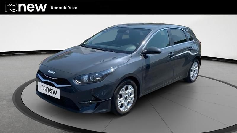 Gris Utilisé 2022 Kia Ceed Active Berline | 16 490 € (Prix juste) - Image 1/4