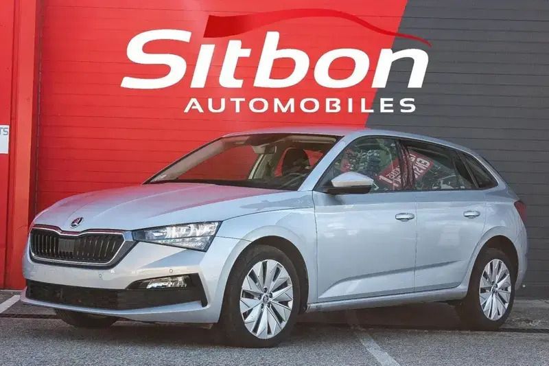 Gris Utilisé 2021 Skoda Scala Business Line Citadine | 15 970 € - Image 1/4