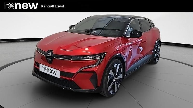 Rouge Utilisé 2022 Renault Mégane Techno Berline | 24 990 € (Prix assez cher) - Image 1/4