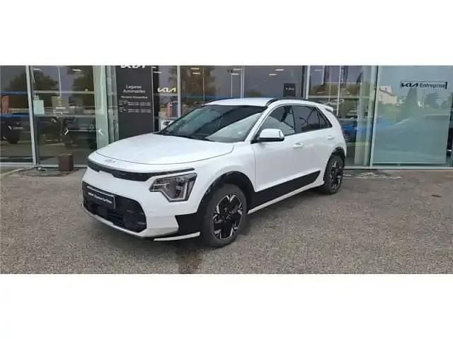 Blanc Utilisé 2024 Kia e-Niro 2 SUV | 28 490 € (Bon prix) - Image 1/4
