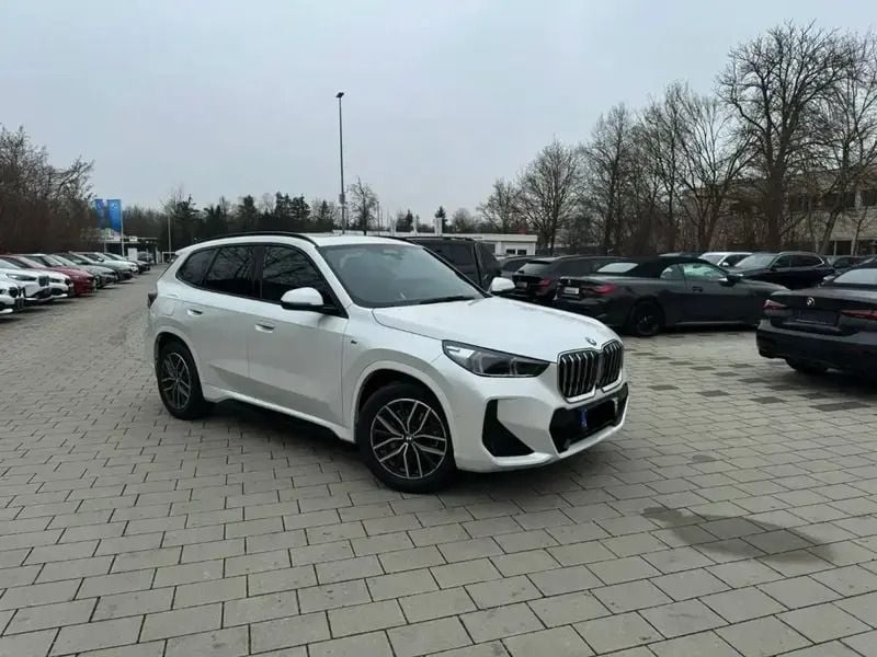 Blanc Utilisé 2024 BMW X1 M Sport SUV | 49 990 € (Prix cher) - Image 1/4