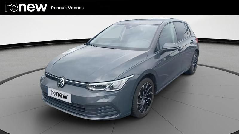 Dolphin gray metallic Utilisé 2023 VW Golf VIII Match Berline | 25 470 € (Prix juste) - Image 1/4