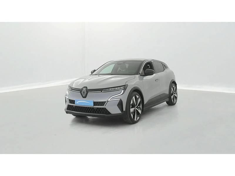Gris Utilisé 2022 Renault Mégane Techno Berline | 24 960 € (Prix assez cher) - Image 1/4
