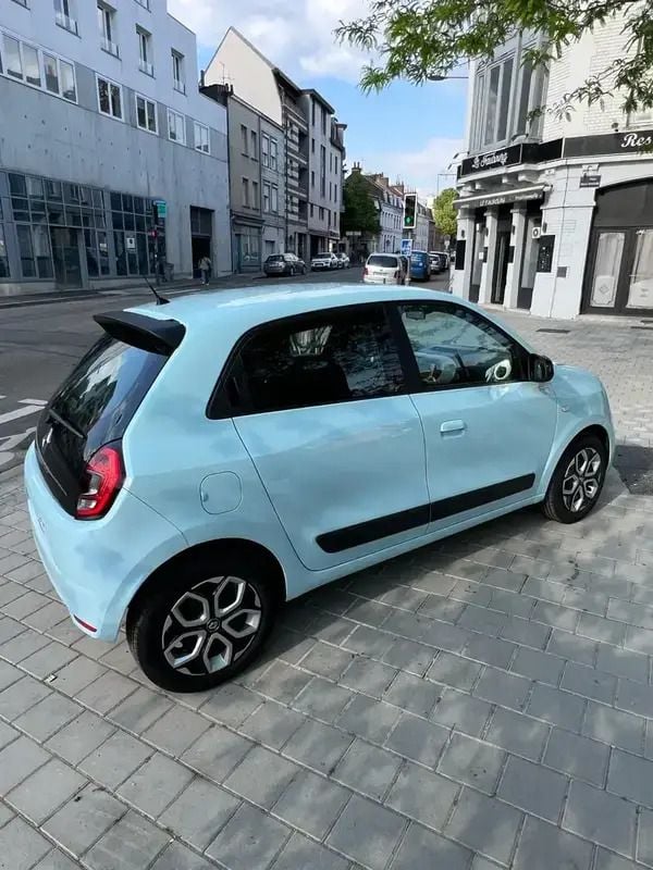 Image 2/4