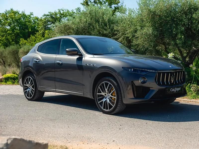 Gris Utilisé 2020 Maserati Levante SUV | 36 000 € - Image 1/4