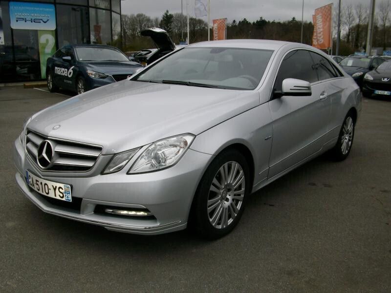 Gris Utilisé 2012 Mercedes E220 Coupé | 24 450 € - Image 1/4