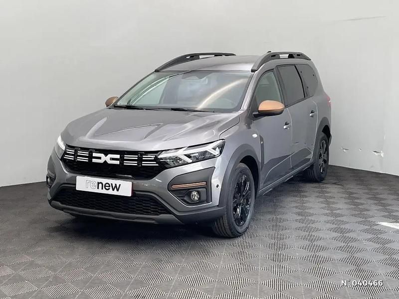 Gris Utilisé 2025 Dacia Jogger Extreme Monospace | 23 990 € (Prix assez cher) - Image 1/4