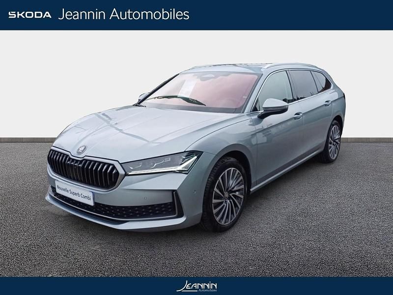 Gris Nouvelle 2024 Skoda Superb Break | 43 990 € (Prix juste) - Image 1/3