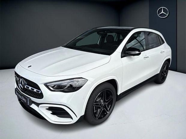 Blanc Utilisé 2025 Mercedes GLA200 AMG line SUV | 54 900 € - Image 1/4