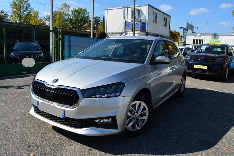 Utilisé 2022 Skoda Fabia Ambition Citadine | 13 470 € (Prix juste) - Image 1/4