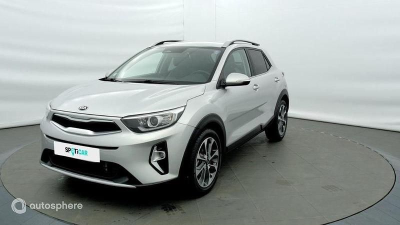 Gris Utilisé 2021 Kia Stonic Active SUV | 14 280 € (Prix assez cher) - Image 1/4