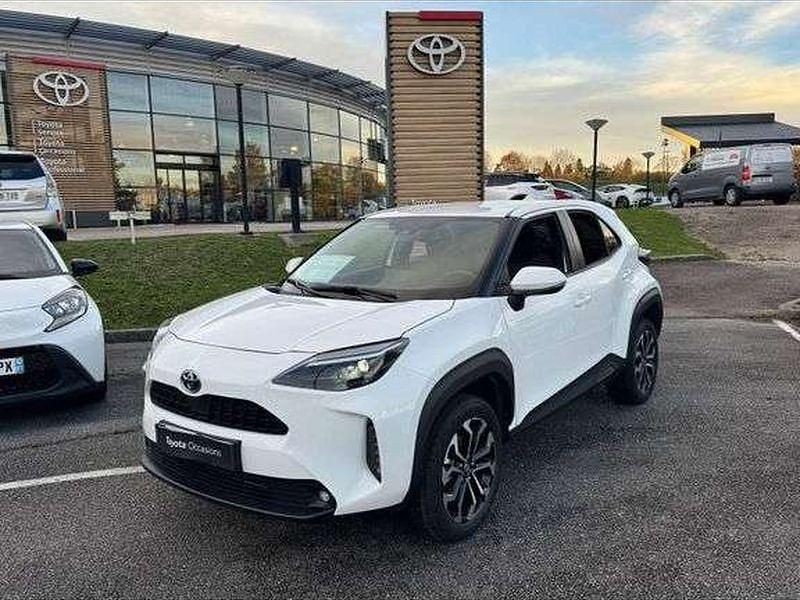 Utilisé 2022 Toyota Yaris Hybrid Design | 23 990 € (Prix assez cher) - Image 1/1