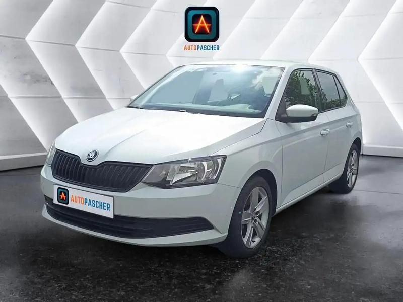 Blanc Occasion 2017 Skoda Fabia Business Line Citadine | 6 930 € (Super prix) - Image 1/4