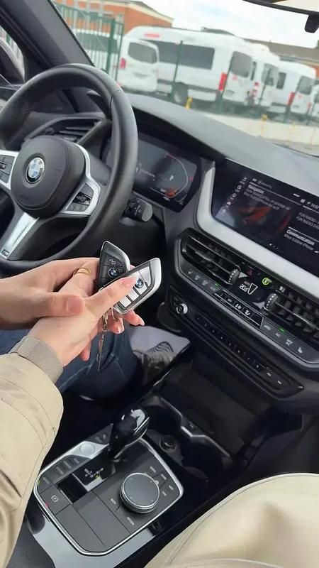 Occasion 2020 BMW 118 M Sport Citadine | 27 500 € (Prix assez cher) - Image 1/4