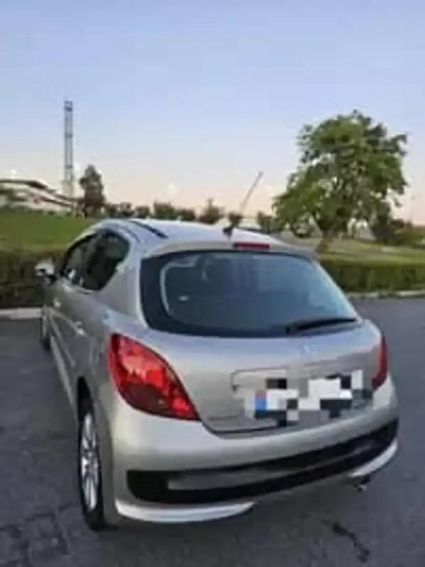 Occasion Peugeot 207 Style 90 ch (66 kW) 2008 Gris Berline