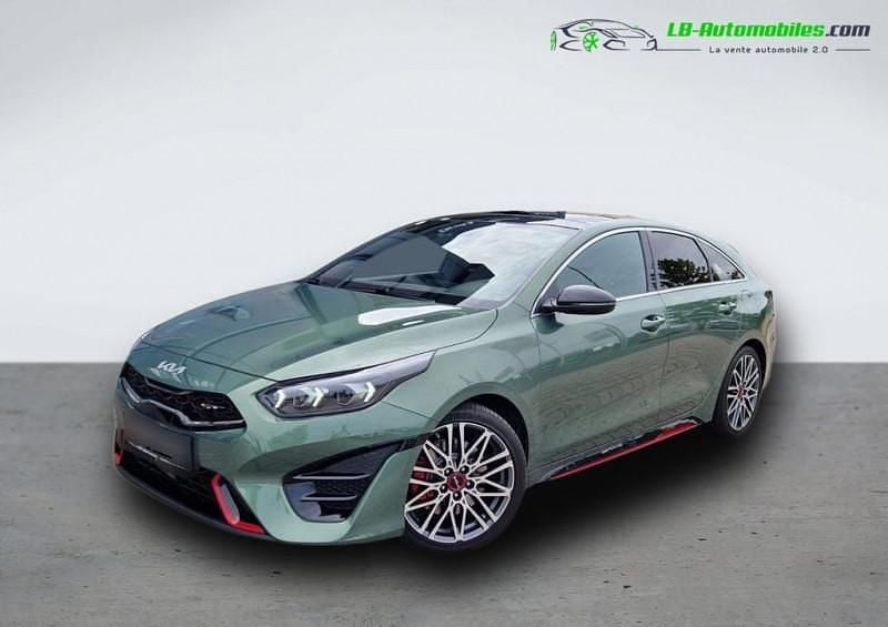 Utilisé 2022 Kia ProCeed 2 Citadine | 32 200 € (Prix juste) - Image 1/4