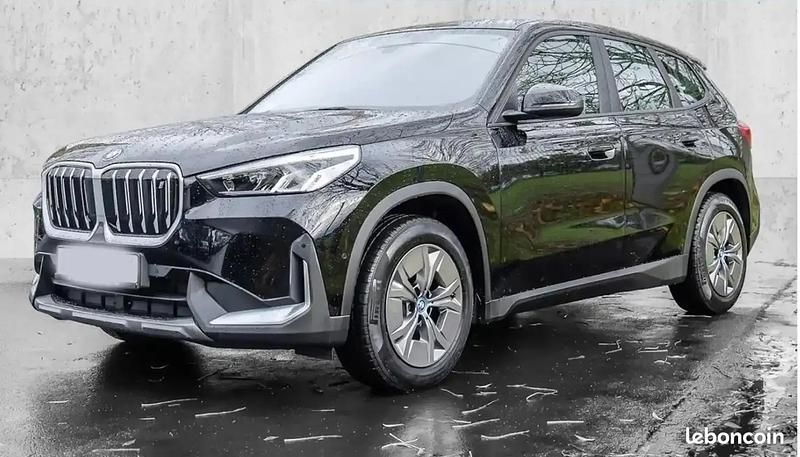 Noir Occasion 2023 BMW iX1 SUV | 37 800 € (Bon prix) - Image 1/4