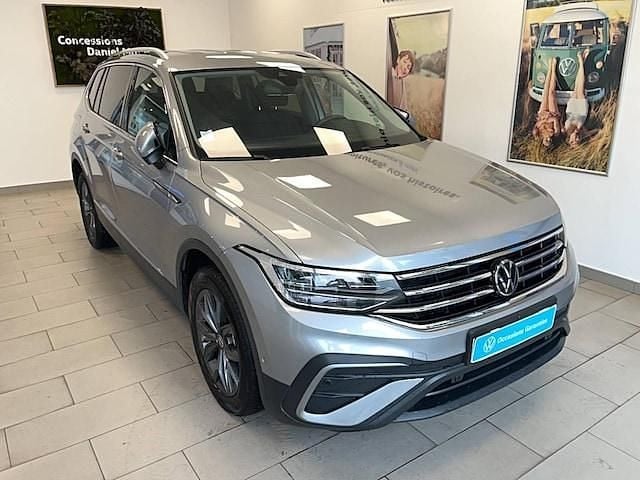 Utilisé 2023 VW Tiguan Allspace Life SUV | 35 590 € (Prix juste) - Image 1/4