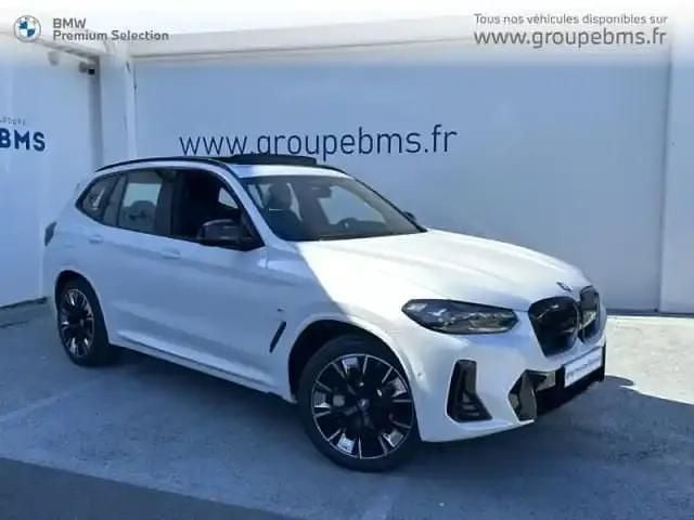 Blanc Utilisé 2025 BMW iX3 Impressive SUV | 59 900 € (Prix assez cher) - Image 1/4