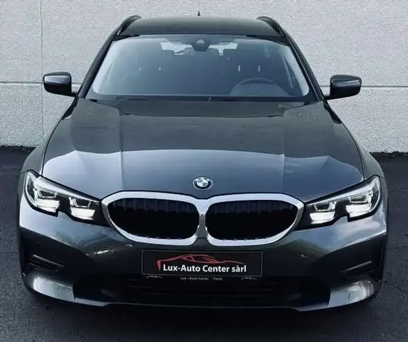 Gris Utilisé 2020 BMW 318 Break | 21 900 € (Bon prix) - Image 1/4