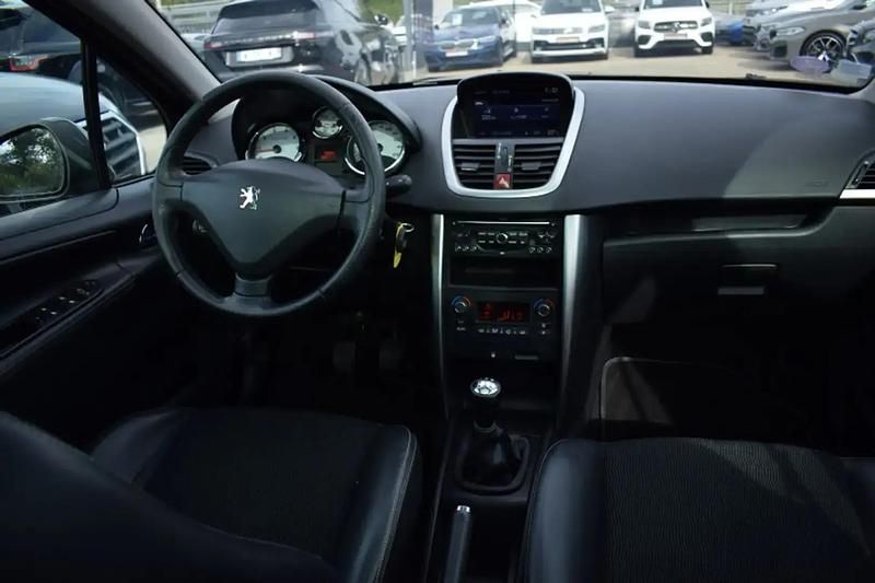 Image 2/4