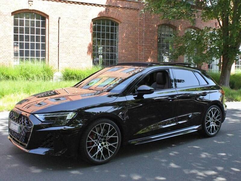 Noir Nouvelle 2025 Audi RS3 Sportback Citadine | 59 000 € - Image 1/4