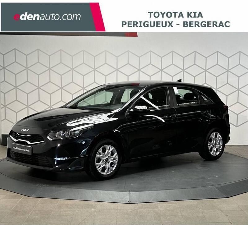 Noir Utilisé 2022 Kia Ceed Active Berline | 17 900 € (Prix juste) - Image 1/3