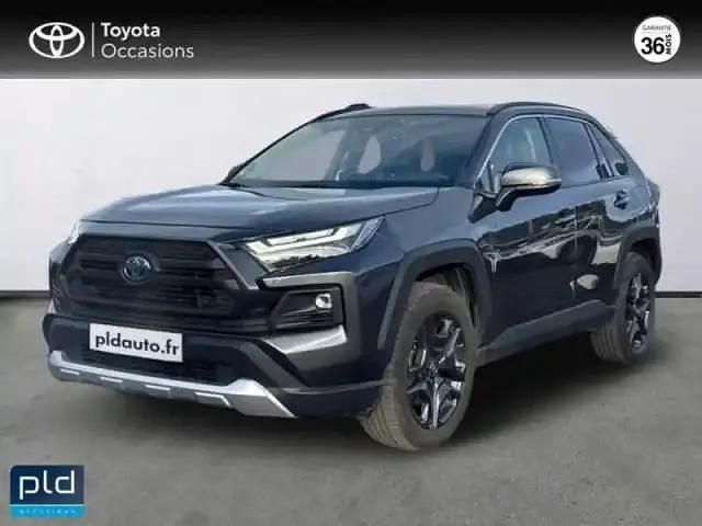 Gris atlas métallisé Occasion 2022 Toyota RAV4 Hybrid SUV | 34 990 € (Bon prix) - Image 1/4