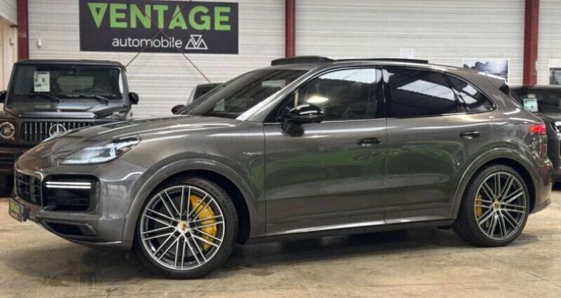 Utilisé 2019 Porsche Cayenne Turbo SUV | 89 900 € - Image 1/4