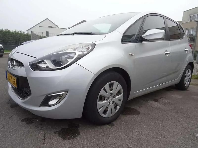 Gris Utilisé 2012 Hyundai ix20 Monospace | 5 500 € - Image 1/4