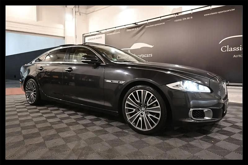 Gris Utilisé 2013 Jaguar XJ Berline | 13 950 € - Image 1/4