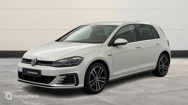 Utilisé 2020 VW Golf VII GTE Berline | 18 999 € (Prix juste) - Image 1/4