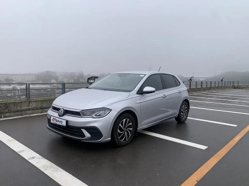 Gris Utilisé 2023 VW Polo Life Berline | 15 980 € (Bon prix) - Image 1/4