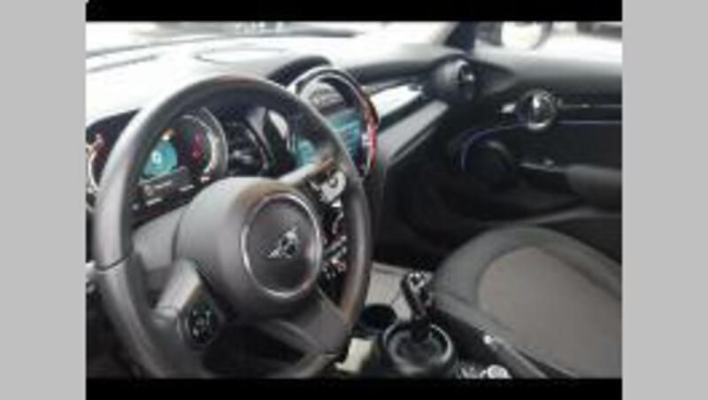 Occasion Mini Cooper Hatch 178 ch (130 kW) 2024 Chili red Citadine